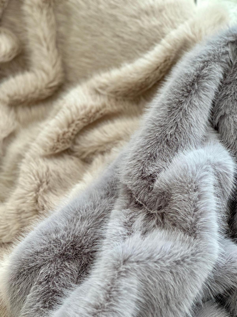 Double-sided Vegan Fur Blanket